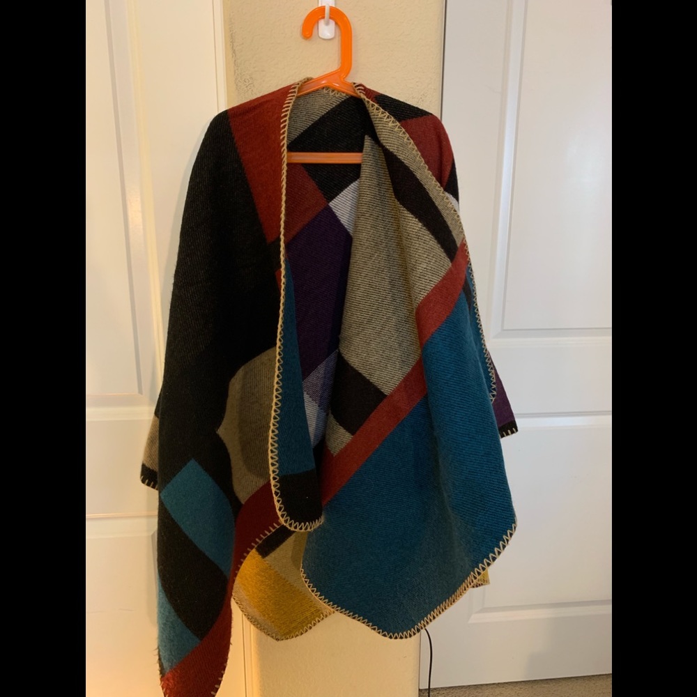 Check wool Cape - Picture 5 of 7